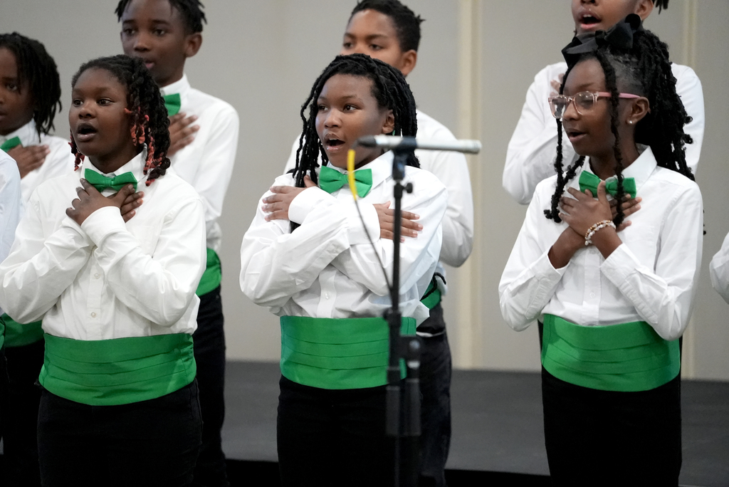 Golden Tone Chorus singing 