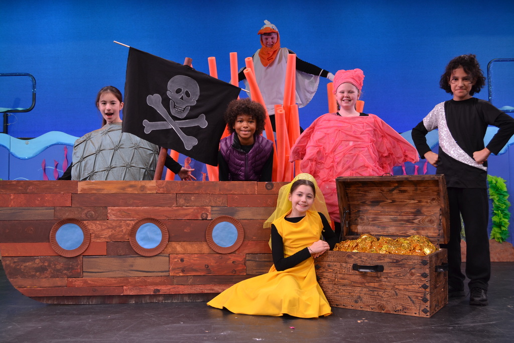 HHA 5th Grade Finding Nemo Jr. Production