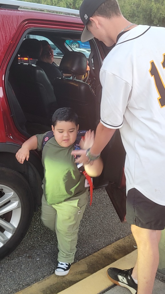 GCH Baseball team welcomed GCE students to school!