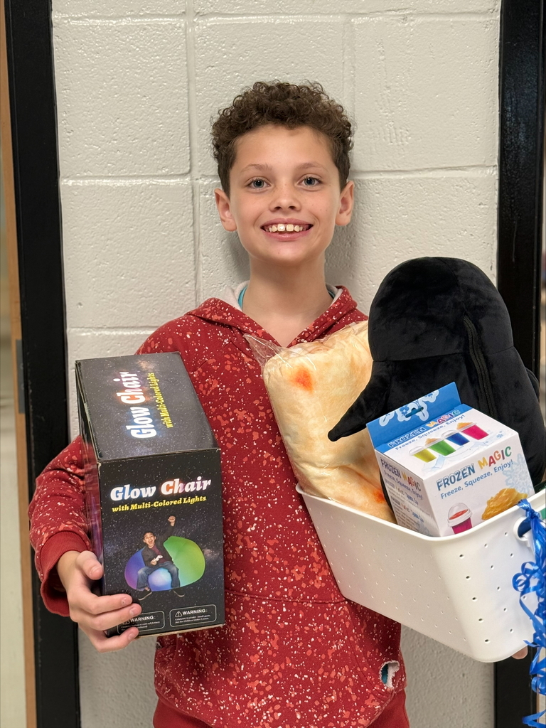 🎉 Congratulations to Finnegan Ferraro 🎉 Finnegan is the lucky winner of our Ultimate Room Makeover Package from the Giving Market fundraiser! 🏆🛋✨ Way to go, Finnegan! We’re so proud of you and thankful to everyone who has participated in supporting our school. 💙💛🐍