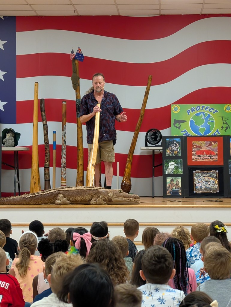 Didgeridoo Performance 2