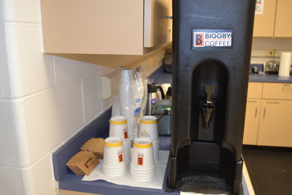 Coffee container and cups. 