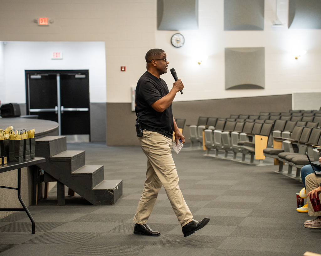Will Wilson speaking in mic