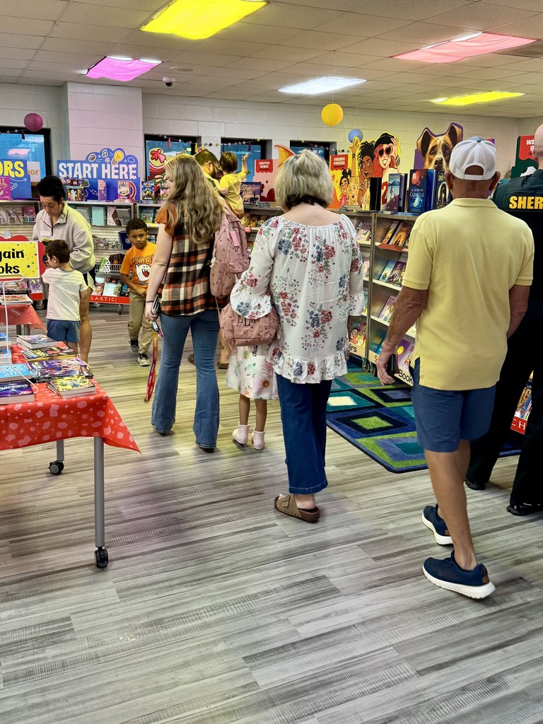 Shopping the Bookfair with families