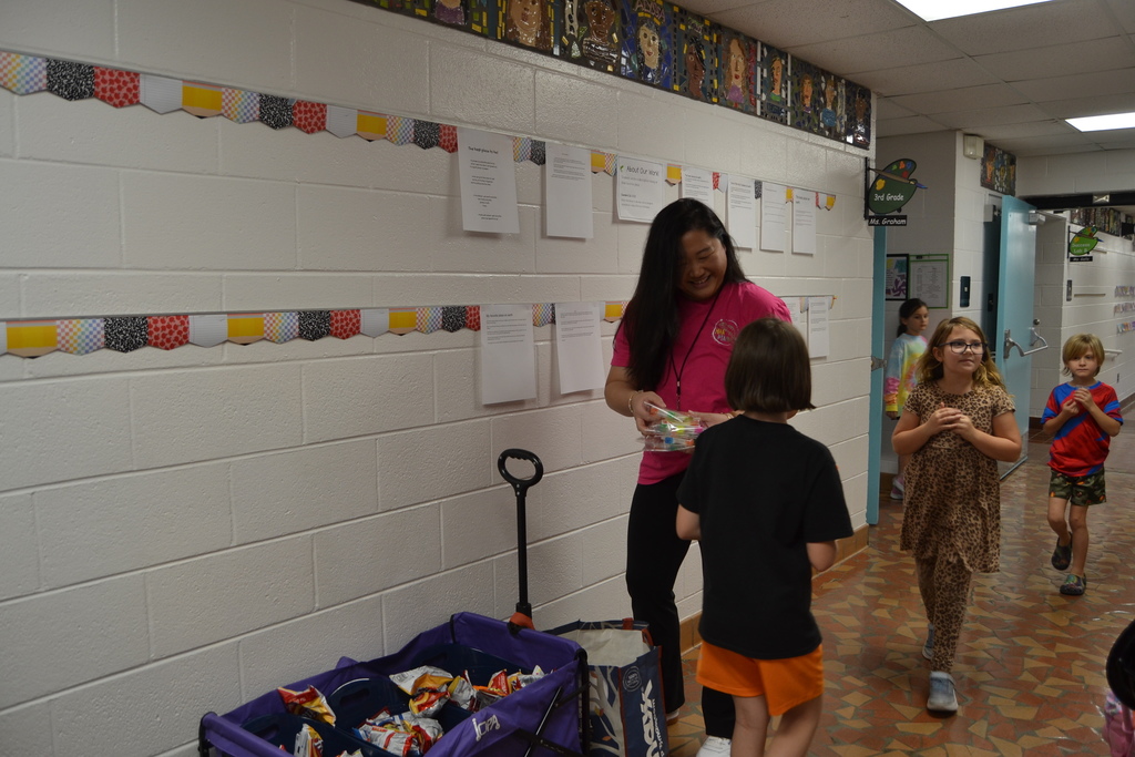 Students selecting treats