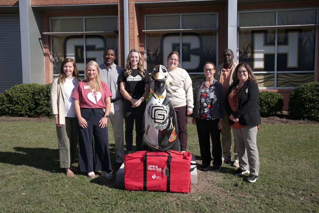 picture of GCH staff with goose