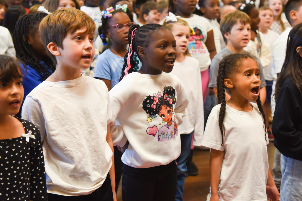 MCE students singing