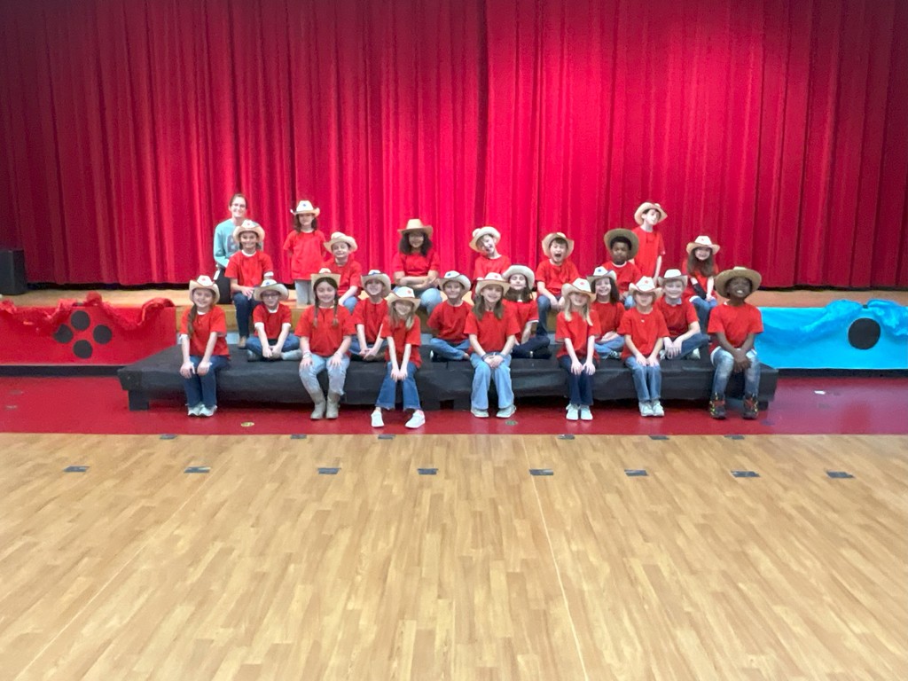 Ms, Swanson's Class Photo- All students in red with cowboy hats