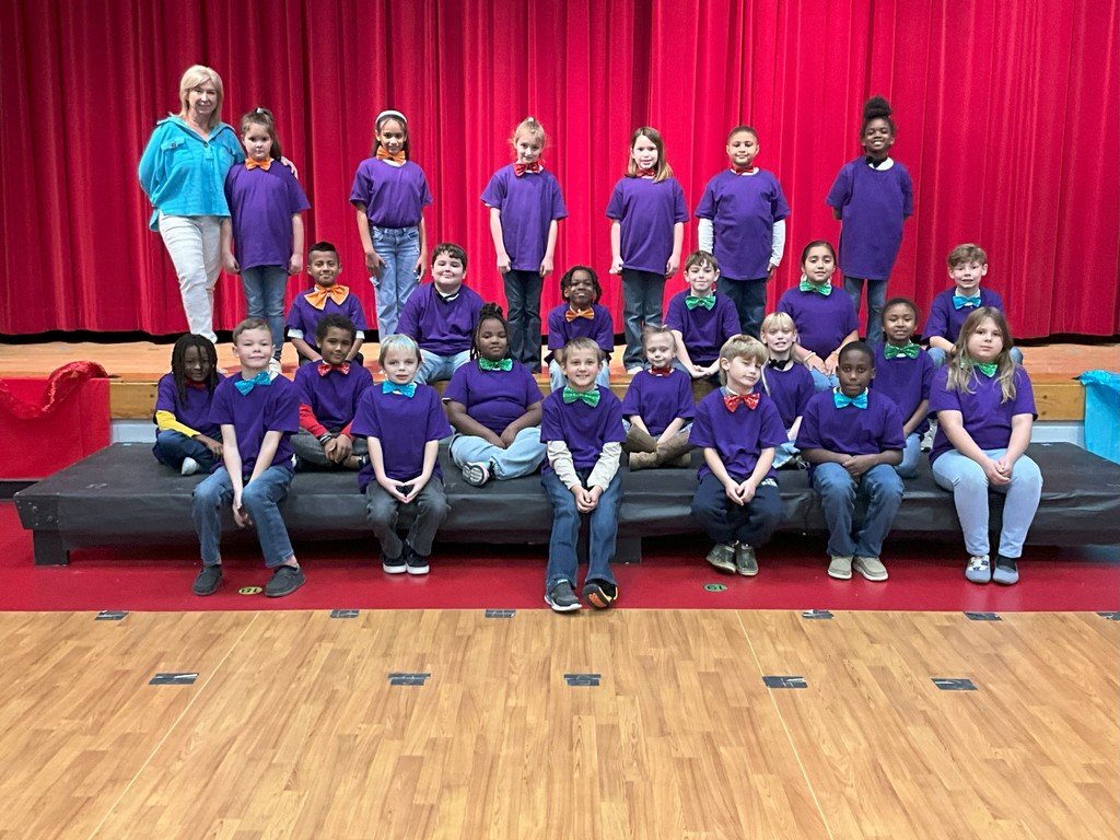 Ms. Gainey's Class Photo- All students in purple