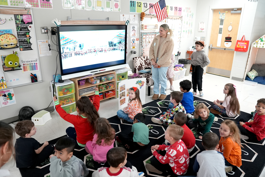mom giving presentations