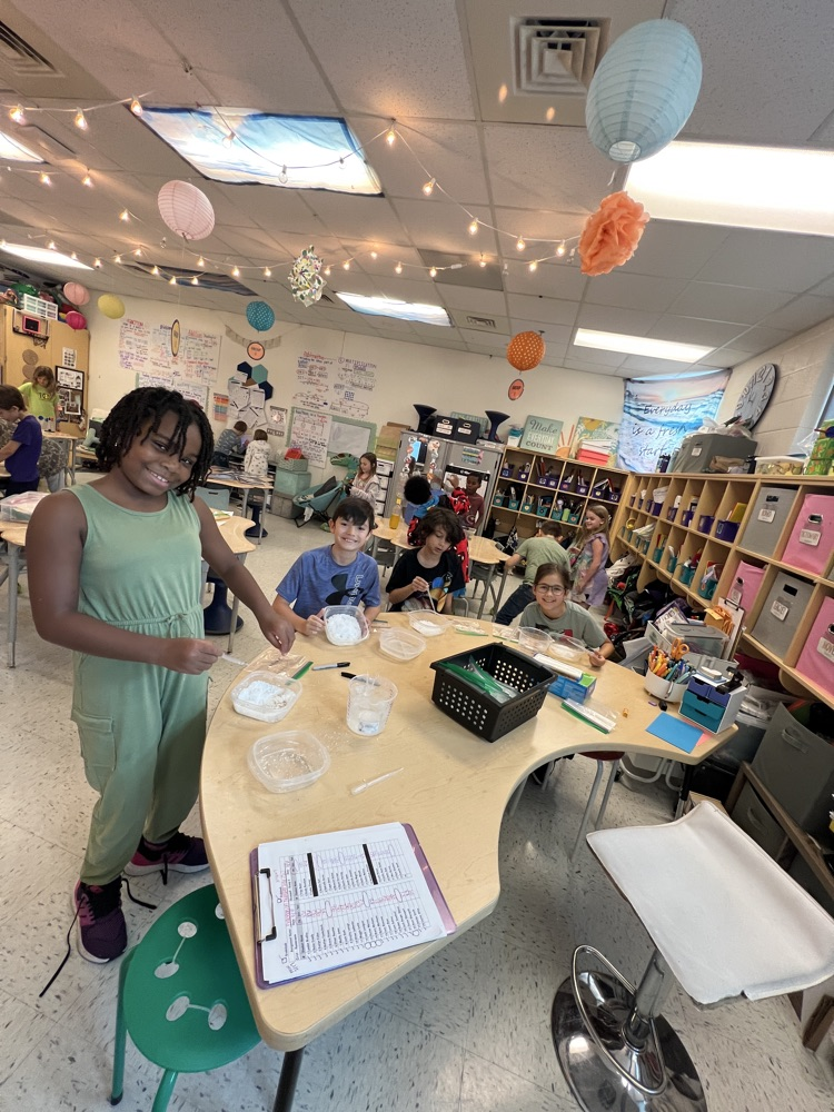 kids working on science experiments 