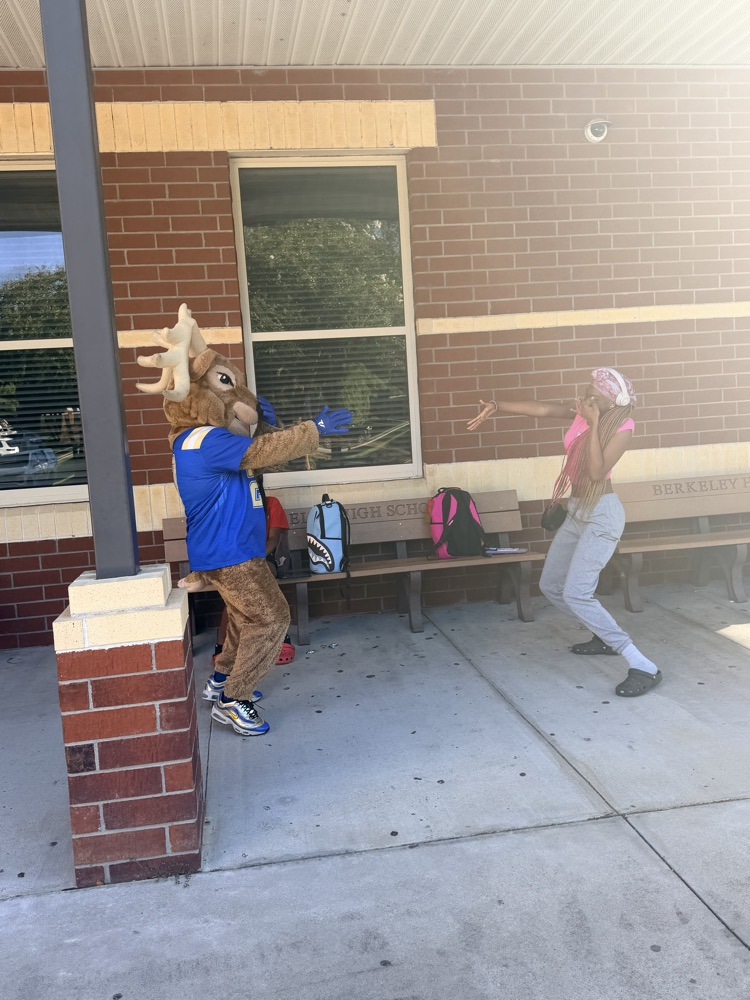 high five Friday 4
