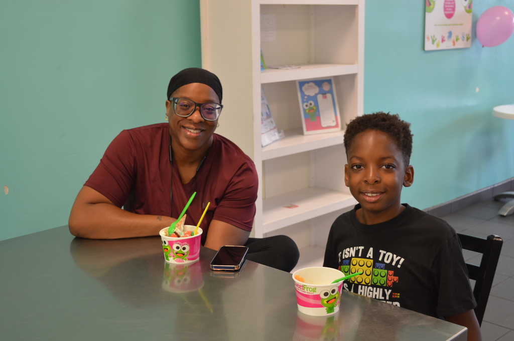 Families enjoy Sweet Frog