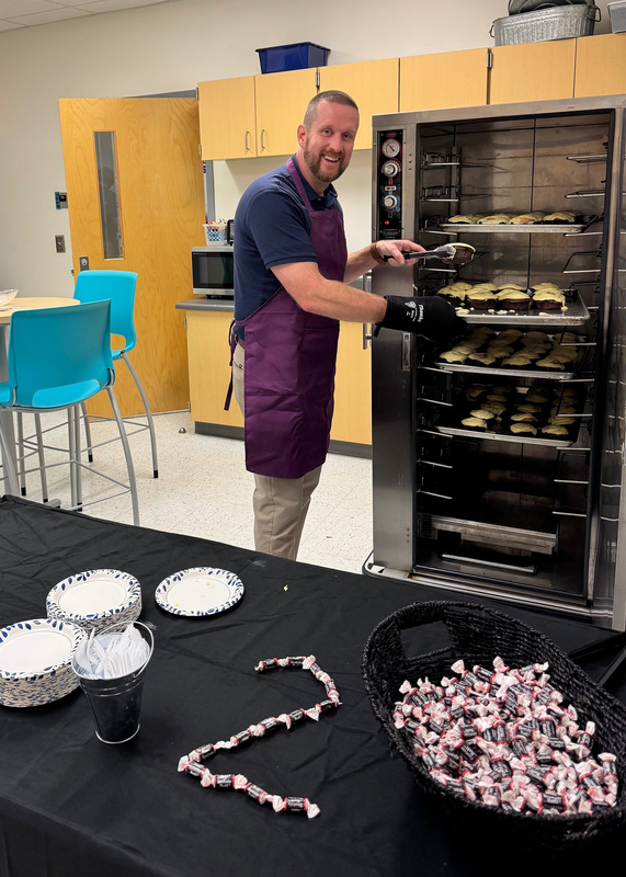 mike huff with cinnamon roles