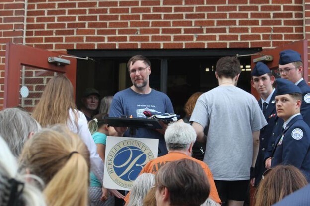Visitors flood into the school to take a look at classrooms one last time.