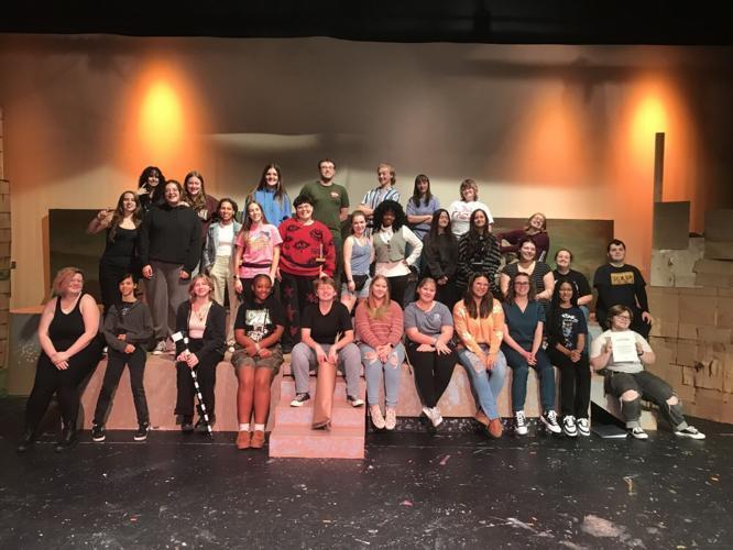 Cast of "The Robin Hood" 