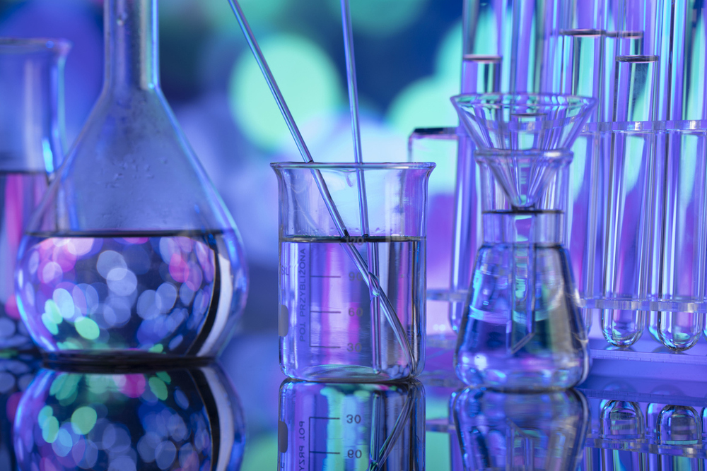 image of chemistry set sitting on table