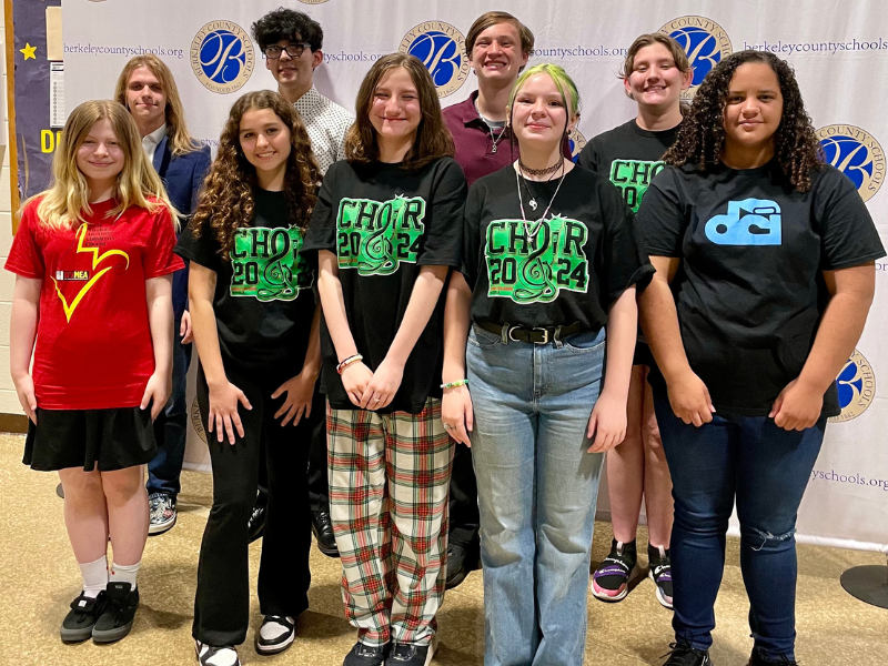 Students in the Musica and Arts Organizations