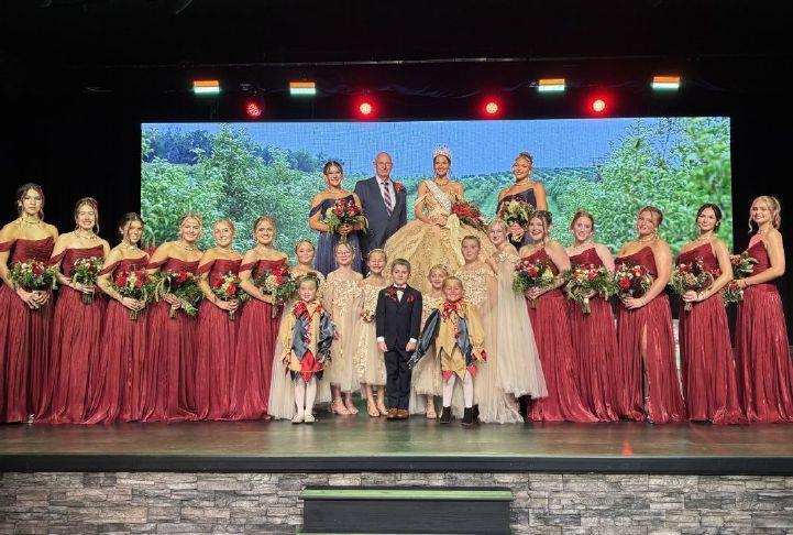 Apple Harvest Queen and Court