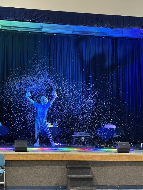 Maurice Eighmes Luminous Bubble Show