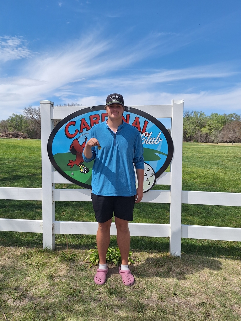 Congratulations to Scott Bieker for winning the tournament today with a 69 as well as breaking the current school record low round! 