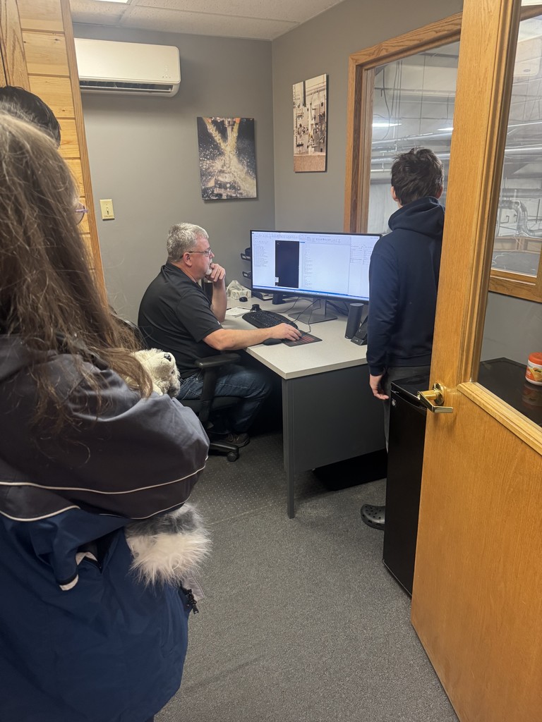 Person demonstrating how CNC code workss