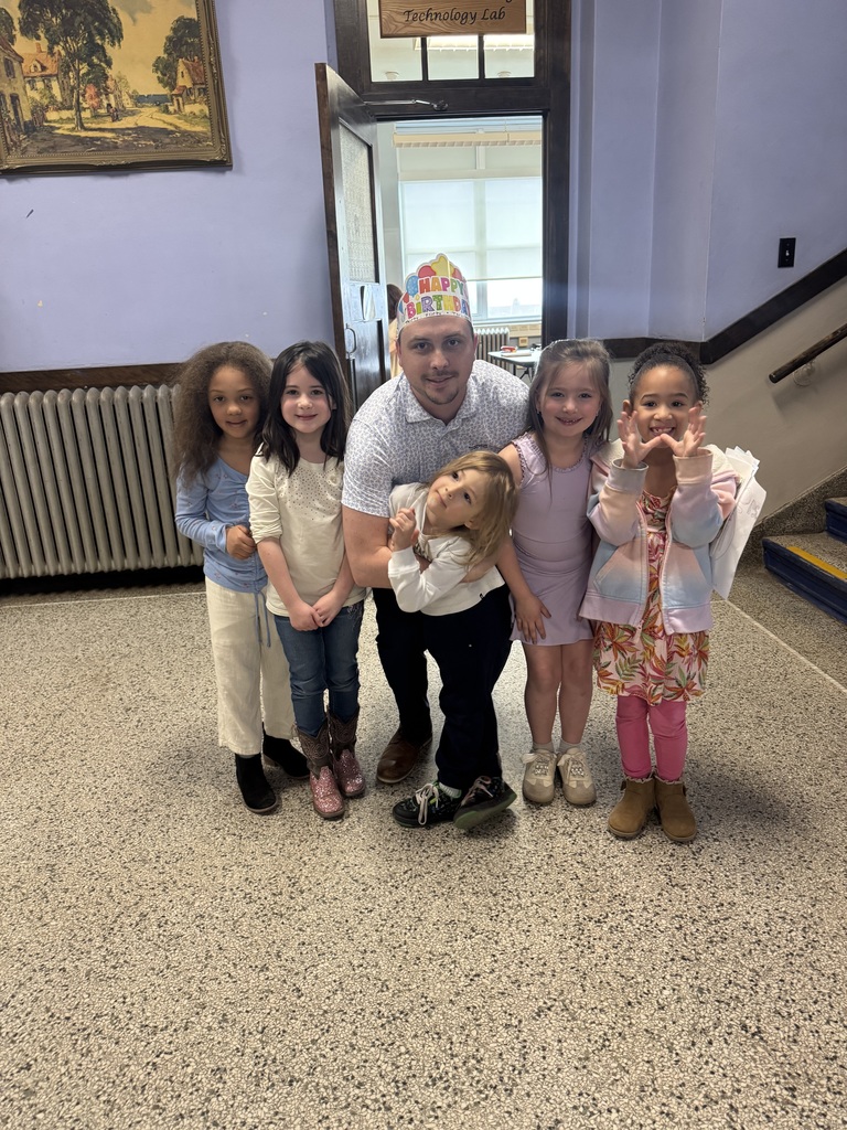 GROUP BIRTHDAY PHOTO