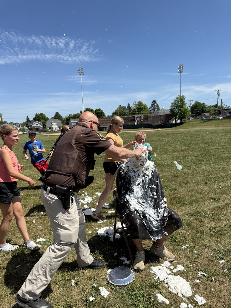 pieing on field day