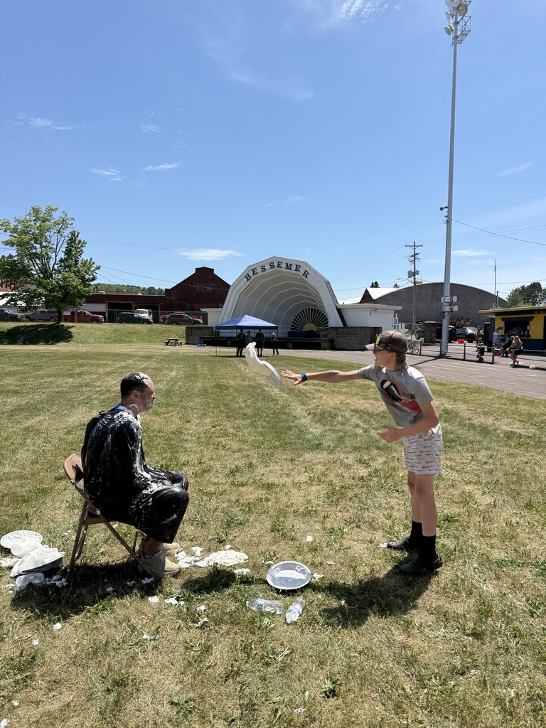 pieing on field day