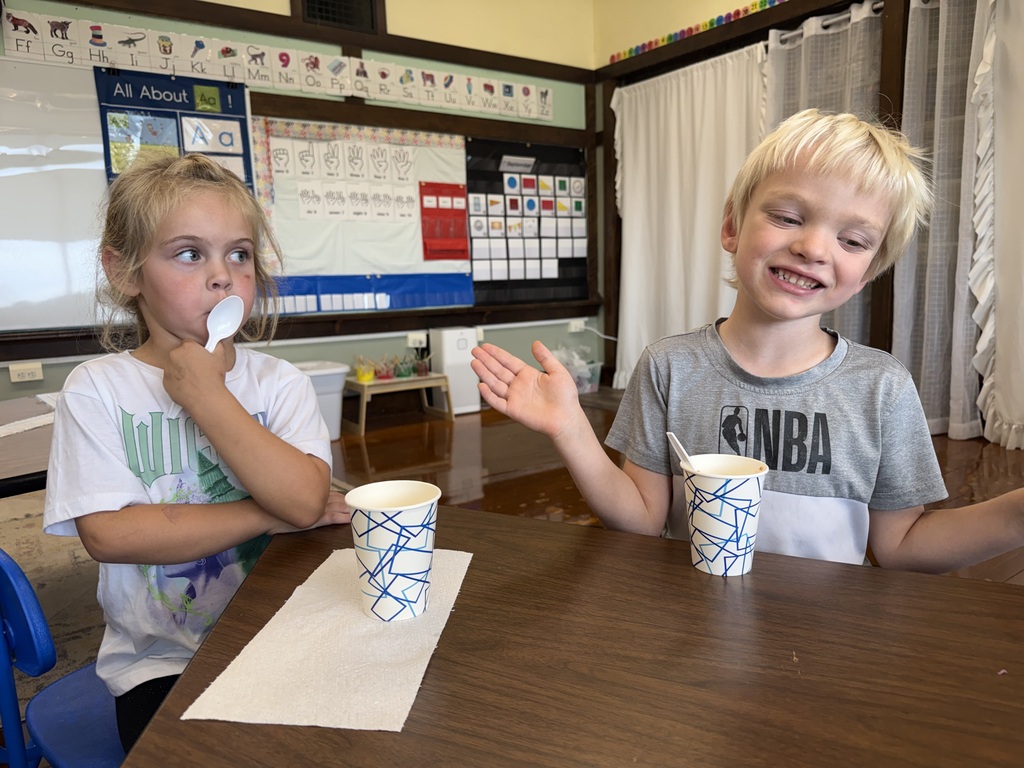 applesauce making with kindergarten