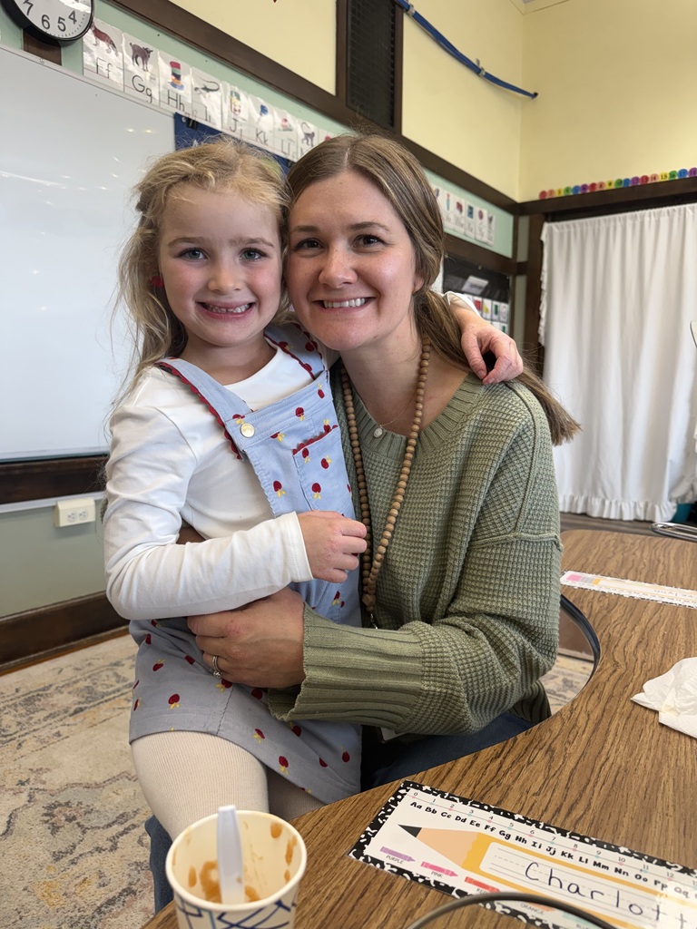 applesauce making with kindergarten