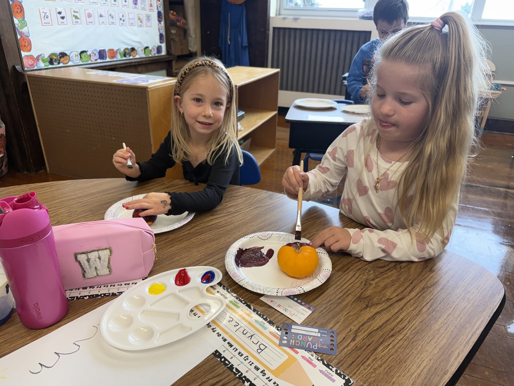pumpkin painting in kindergarten 