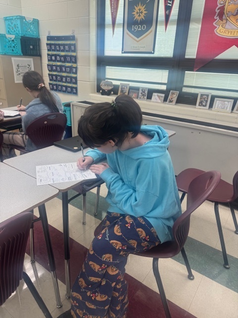 📚✨ Mrs. Starline’s language arts students used doodle notes to showcase their understanding of different reading strategies  