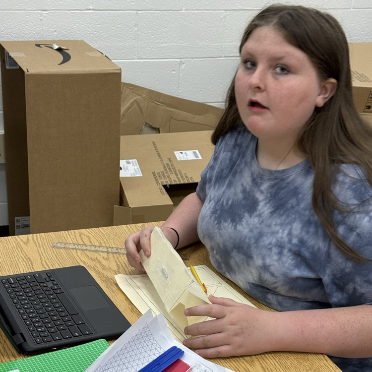 7th grade PLTW using skimmers to work on measurement.