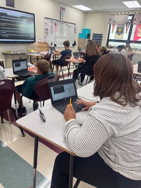 Mrs. Starline’s language arts students explored narrative writing using Curipod, an interactive tool that gives them instant feedback to grow their skills! 📚✍️