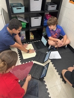   🦖 Our 6th graders went back in time! After reading about the de-extinction of dire wolves, each group researched an extinct animal, debated the pros & cons of bringing it back, and created posters to share their ideas. 🌍✨ Amazing creativity and critical thinking on display!   