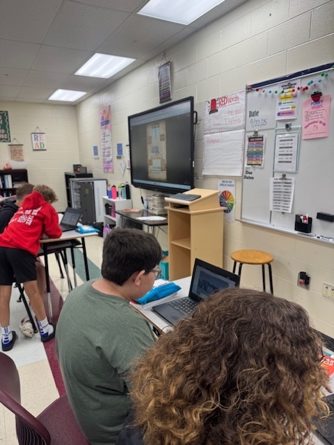 📚 Mrs. Starline’s Language Arts students combined reading and technology in a creative project! While reading Hoot, they used tools like Canva and SchoolAI to research and design posters raising awareness about endangered species. 💡🐢✨  