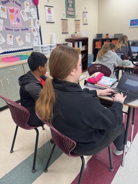 Mrs. Starline’s language arts students wrapped up their Hoot novel unit with a creative twist! 📚 Using Book Creator, they brought their learning to life through digital storytelling — combining literacy, creativity, and technology to showcase their understanding in an engaging way. 💻🦉