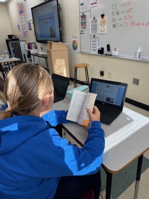 Mrs. Starline’s language arts students wrapped up their Hoot novel unit with a creative twist! 📚 Using Book Creator, they brought their learning to life through digital storytelling — combining literacy, creativity, and technology to showcase their understanding in an engaging way. 💻🦉