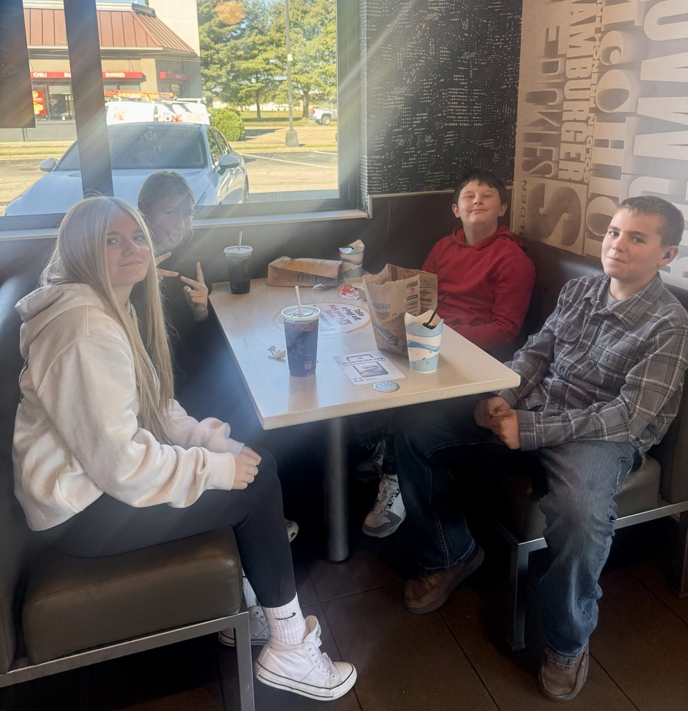 Some of Mrs. Starline’s students earned a special lunch at McDonald’s to celebrate their outstanding behavior during the first quarter! 🍔👏 Great job following the Tiger Way!