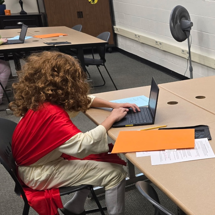 8th grade Career Exploration students research a job they are interested in.