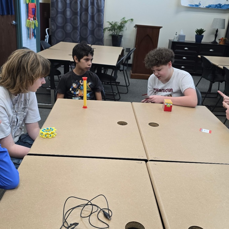 7th graders in Career Exploration used the game 5 Second Rule to practice communication and critical thinking while under pressure. They will definitely need those skills in their future jobs! 