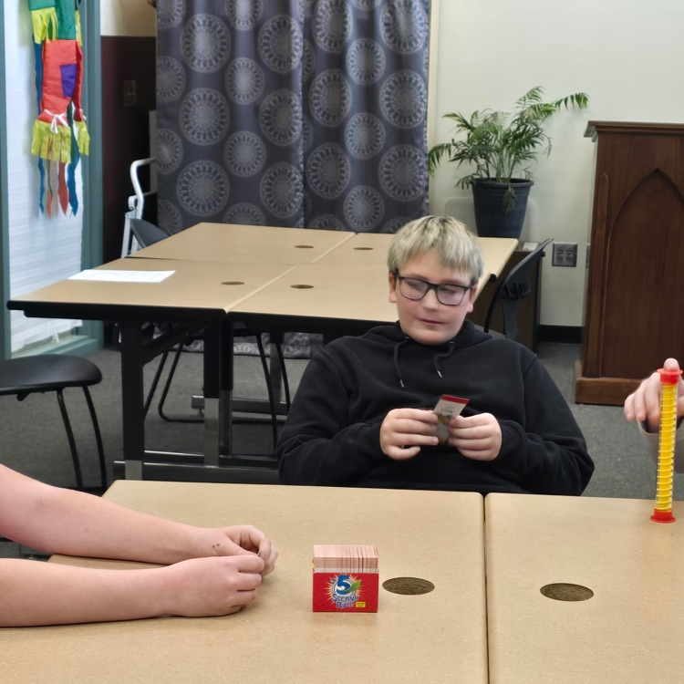 7th graders in Career Exploration used the game 5 Second Rule to practice communication and critical thinking while under pressure. They will definitely need those skills in their future jobs! 