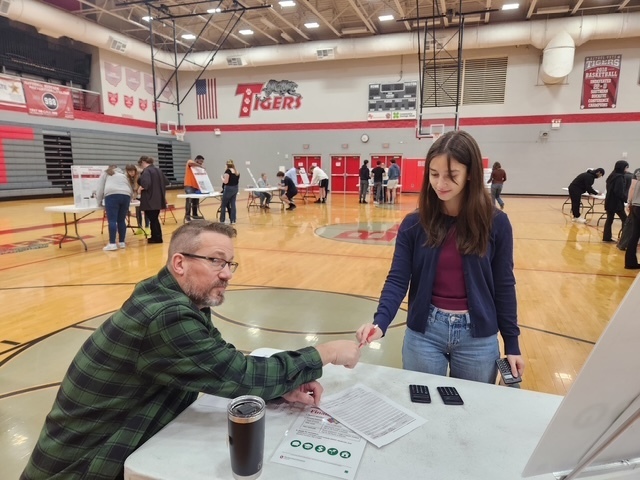  Our BTHS juniors took on the real world today during the #RealMoneyRealWorld simulation from @OSUExtension in our gym! 