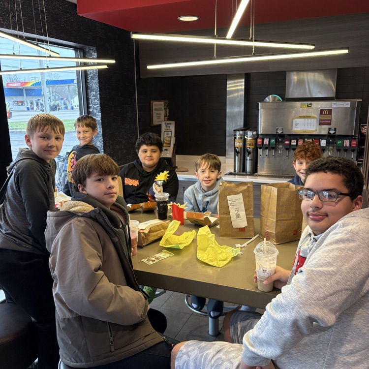 Mrs. Carnahan took her second quarter reward students to McDonalds for lunch. Great job students!
