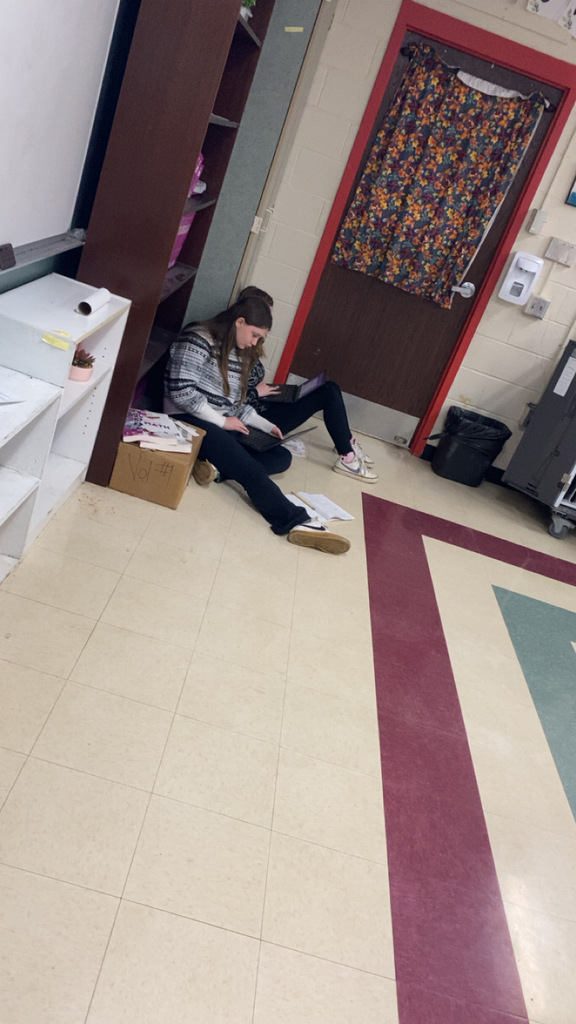 Mrs. Pipes’ ELA classes worked in groups to read about medical discoveries in our brain unit. 