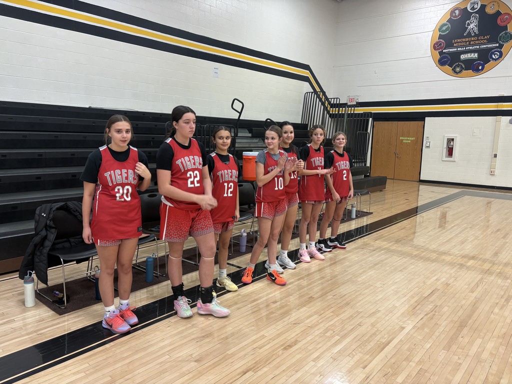 The 7th grade girls basketball team got their revenge in a big way, bouncing back from last week’s loss to Norwood with an 11-point victory in the rematch!   The team currently stands at 6–4 overall and 4–1 in league play. 🏀❤️🩶