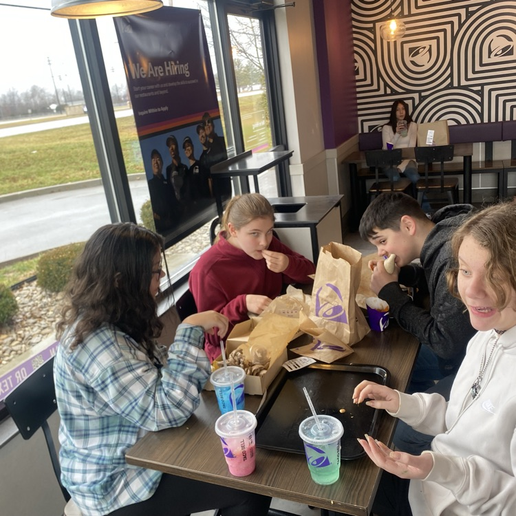 The Halcomb/Parlier/Valentine 7th grade students enjoyed their 2nd quarter reward by having lunch at DQ, Taco Bell, and Dunkin Donuts! 