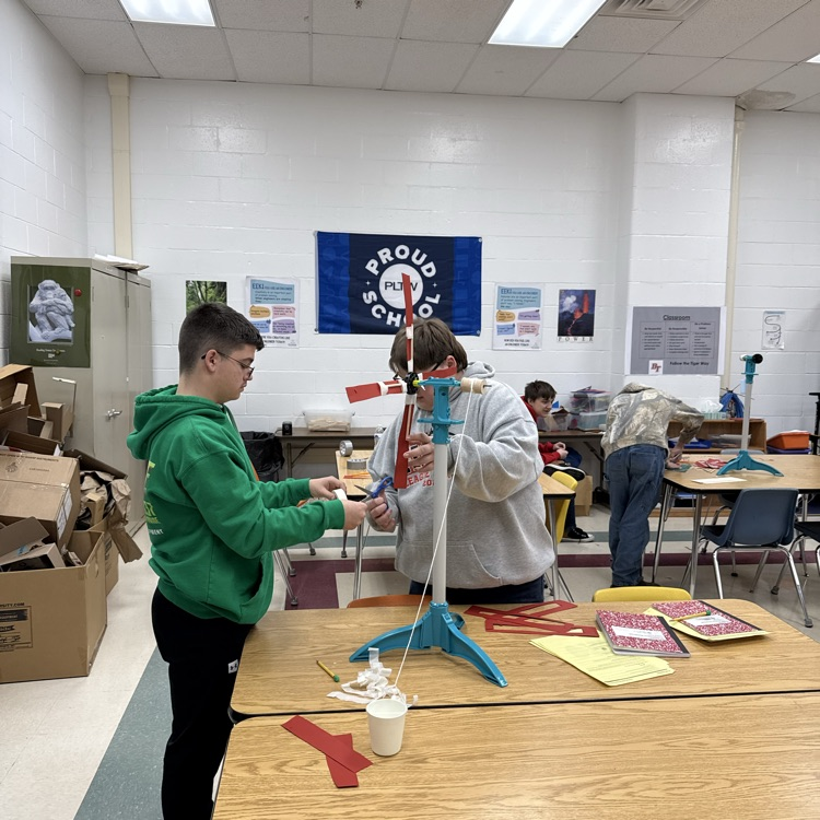 Students are getting creative, designing and testing their wind turbine prototypes! 