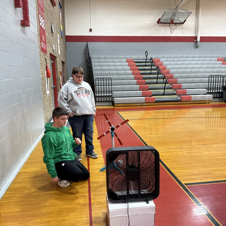 Students are getting creative, designing and testing their wind turbine prototypes! 